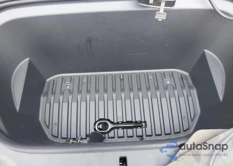 2023 Tesla Model Y z USA, uszkodzony, nr VIN 7SAYGDEE8PF904042